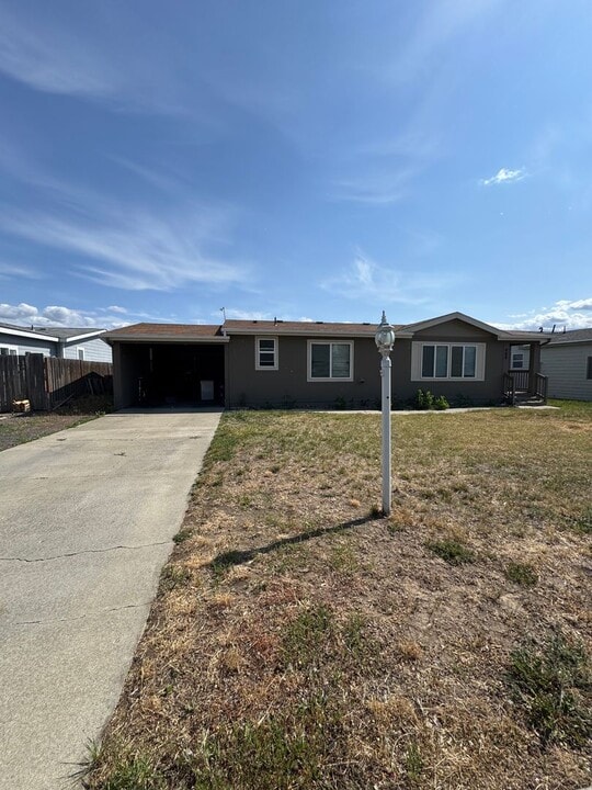 408 Alpine Dr in Ellensburg, WA - Building Photo