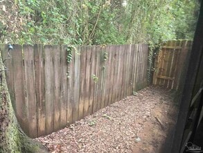 1127 Bloodworth Ln in Pensacola, FL - Building Photo - Building Photo