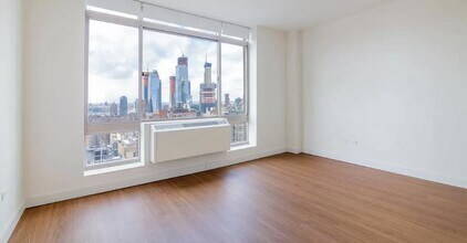 252 7th Ave in New York, NY - Building Photo - Building Photo