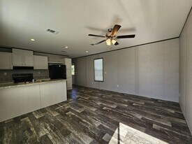 1041 Myakka Dr in North Fort Myers, FL - Building Photo