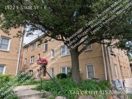 1422 E State St in Rockford, IL - Building Photo