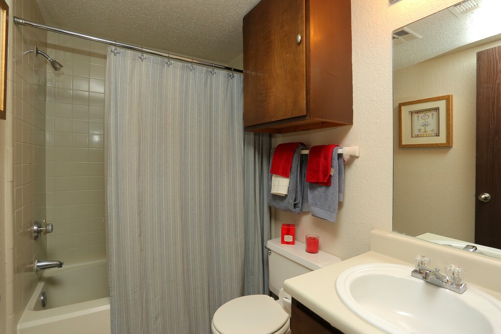 Red River Apartments Tulsa, OK Apartments