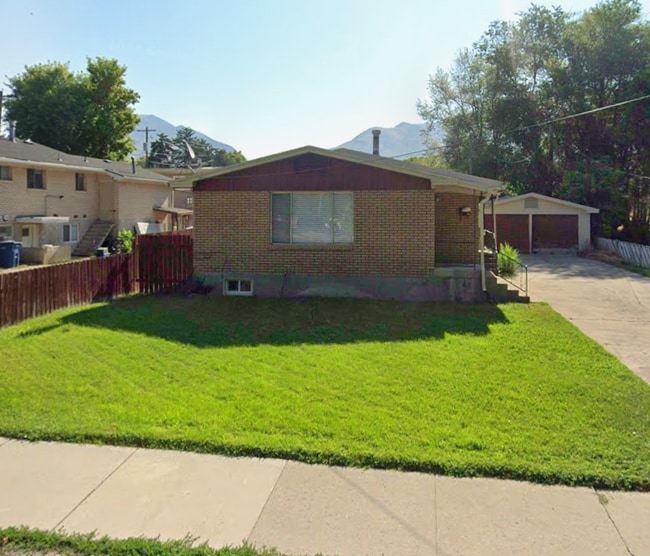 186 N 500 E, Unit 1 in Logan, UT - Foto de edificio - Building Photo