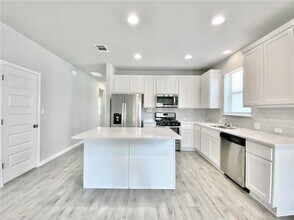 2420 Pecan Island Dr in Leander, TX - Building Photo - Building Photo