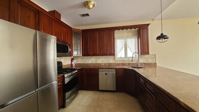43 Ravine Ave in Jersey City, NJ - Building Photo - Building Photo