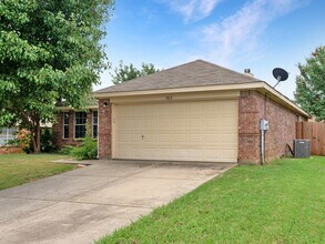 1513 W Hercules Ln in Denton, TX - Building Photo - Building Photo