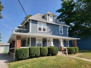 313 Elm St, Unit B in Greencastle, IN - Building Photo - Building Photo