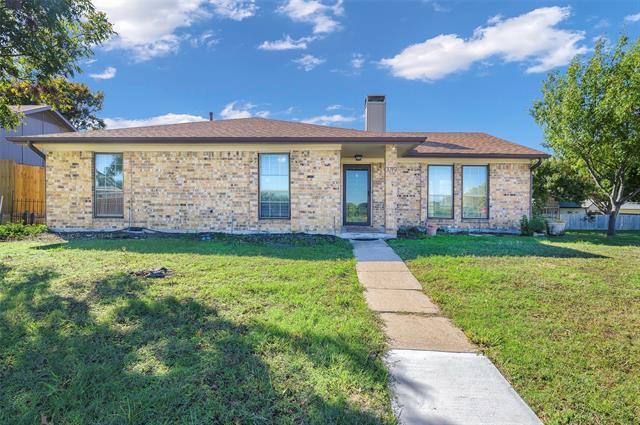 3719 Furneaux Ln in Carrollton, TX - Foto de edificio - Building Photo