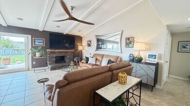 7029 Fern Pl in Carlsbad, CA - Building Photo - Building Photo