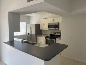 9640 NW 2nd St in Pembroke Pines, FL - Building Photo - Building Photo
