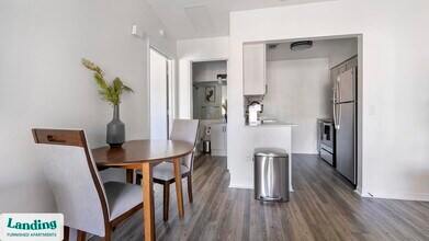 1000 Marlin Lakes Cir, Unit 725 in Sarasota, FL - Building Photo - Building Photo