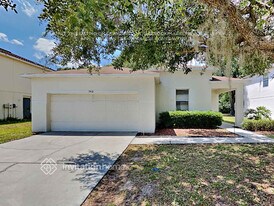 7412 Hunters Greene Cir in Lakeland, FL - Building Photo