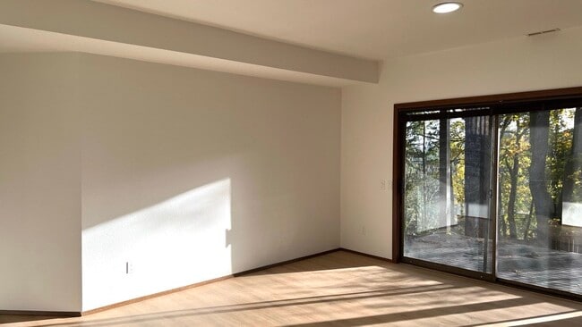 4630 142nd Pl SE in Bellevue, WA - Building Photo - Building Photo