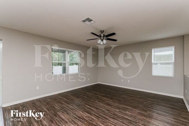 3264 Macintosh Rd in Land O Lakes, FL - Building Photo - Building Photo