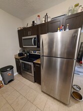 601 W Warren Ave, Unit 601 W Warren Apartment in Tampa, FL - Building Photo - Building Photo