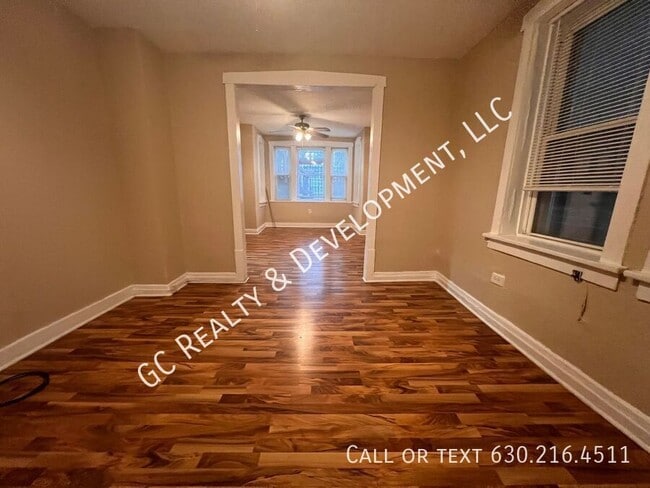 1752 N Drake Ave in Chicago, IL - Building Photo - Building Photo