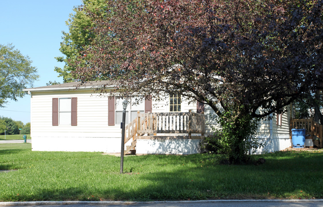 Blue Ridge Estates in Churubusco, IN - Building Photo