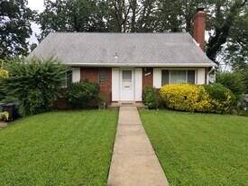 925 N Montana St in Arlington, VA - Building Photo