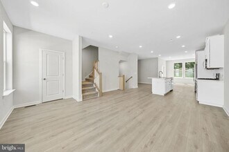 258 Talucci Dr in Downingtown, PA - Building Photo - Building Photo