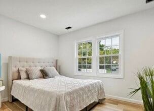 76 Mitchell St in West Orange, NJ - Foto de edificio - Building Photo