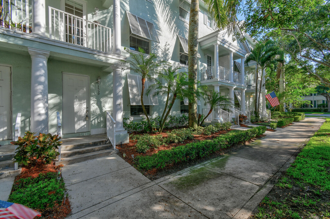 1550 Corbison Point Pl in Jupiter, FL - Building Photo