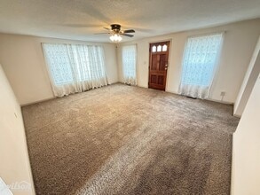 1011 S 8th Ave in Yakima, WA - Building Photo - Building Photo