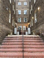 2511 Eutaw Pl, Unit 402 in Baltimore, MD - Building Photo