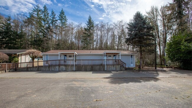 property at 322 S Birch St