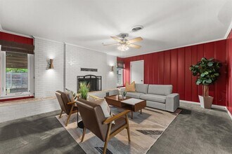 4330 Parkwood Rd in Austin, TX - Building Photo - Building Photo