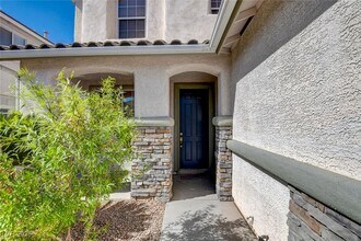 10808 Wallflower Ave in Las Vegas, NV - Building Photo - Building Photo