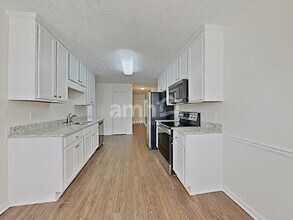 1354 Webb Meadows Ct in Loganville, GA - Foto de edificio - Building Photo