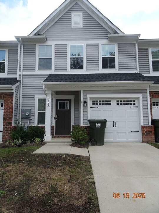 124 Stegg St in Williamsburg, VA - Building Photo