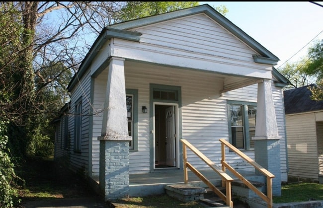 property at 801 20th St