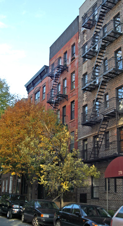 West Village Apartment in New York, NY - Foto de edificio