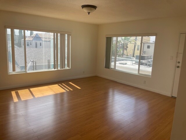 5462 Barton Ave, Unit 6 in Los Angeles, CA - Foto de edificio