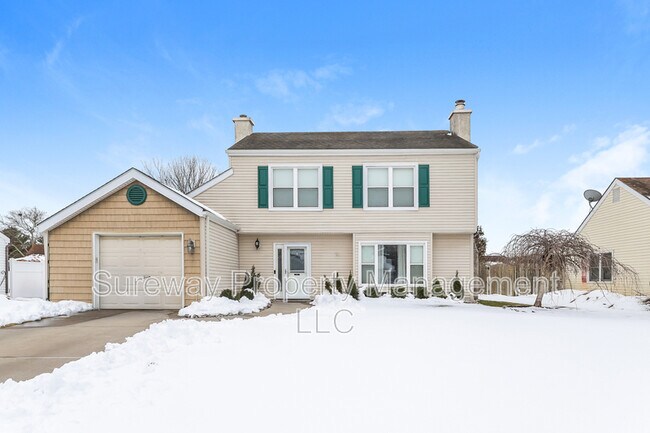 property at 32 Oakwood Pl