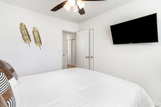 1542 Orchard Rd, Unit SI ID1285079P in Wheaton, IL - Foto de edificio - Building Photo