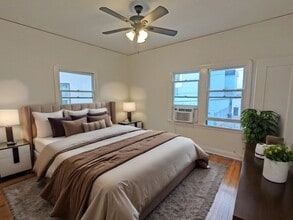 335 N Orange Grove Ave in Los Angeles, CA - Foto de edificio - Building Photo