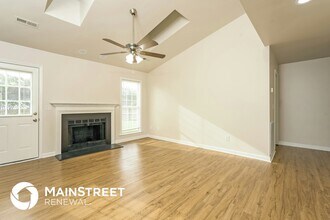 4403 Pleasant Valley Rd in Greensboro, NC - Building Photo - Building Photo