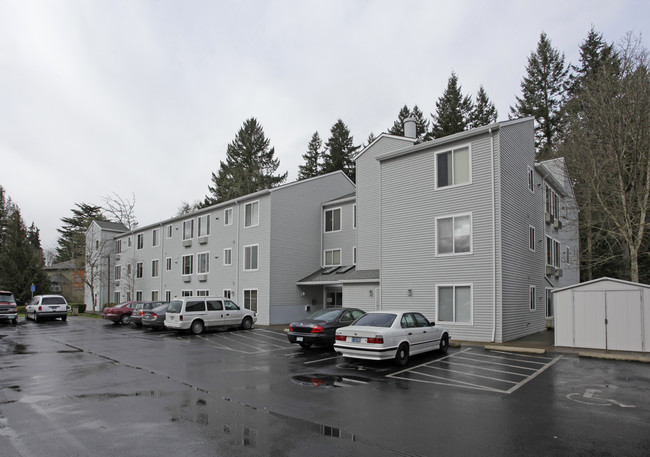 Rolling Green Apartments in Hillsboro, OR - Building Photo - Building Photo