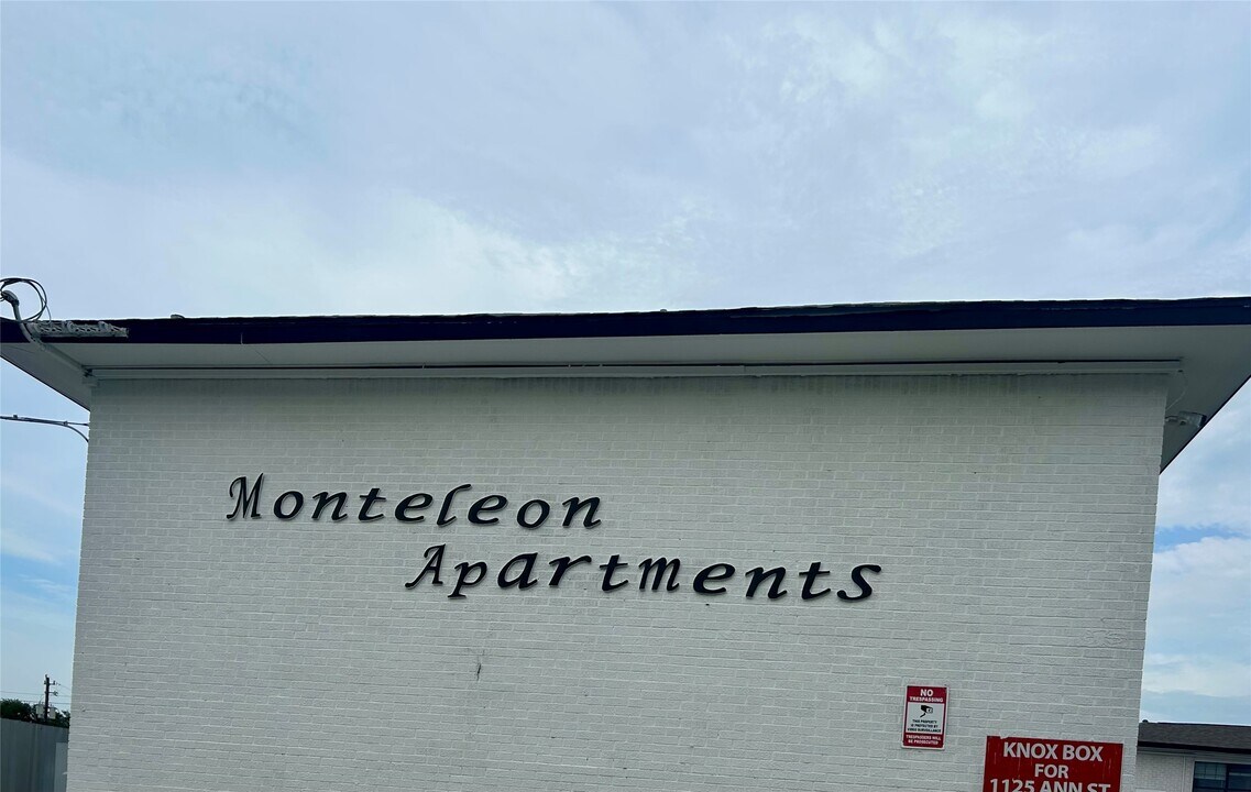 1125 Ann in Pasadena, TX - Foto de edificio