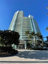 1000 South Pointe Dr in Miami Beach, FL - Building Photo