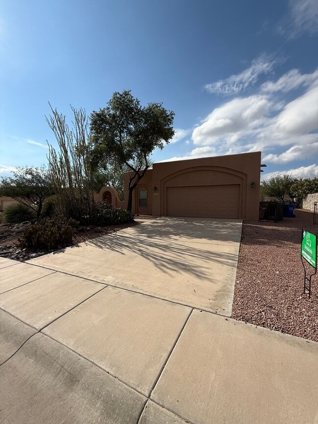 2899 Longbow Dr in Las Cruces, NM - Building Photo - Building Photo