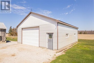 5726 Lakeshore Rd in Lambton Shores, ON - Building Photo - Building Photo