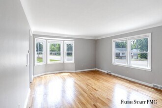 3110 W Michigan Ave in Kalamazoo, MI - Building Photo - Building Photo