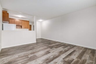 Angus Lodge in Regina, SK - Building Photo - Building Photo