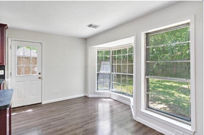 7019 Oak Bough Dr in Houston, TX - Building Photo - Building Photo