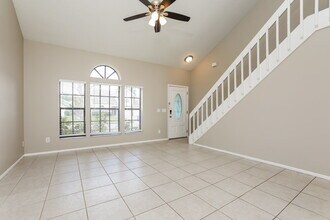 1034 Burnett St in Oviedo, FL - Building Photo - Building Photo