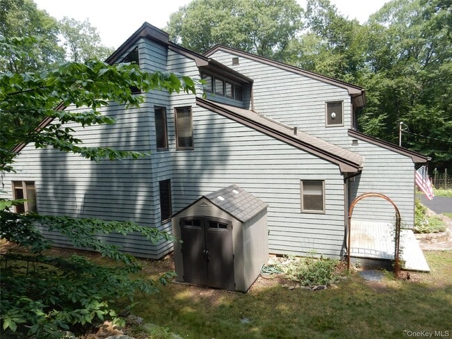 104 County Rd 65 in Stony Point, NY - Building Photo - Building Photo