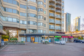 Burlington Square in Burnaby, BC - Building Photo - Building Photo